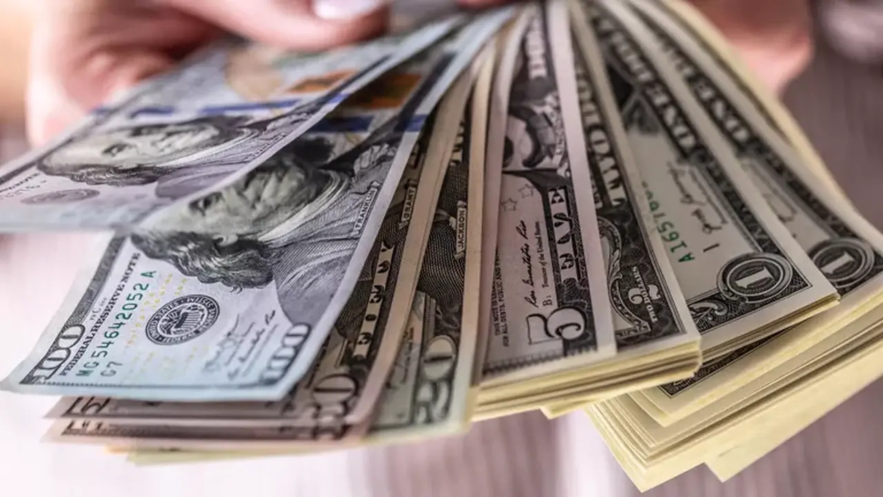 زيادة تدفقات الدولار.. كيف يتحرك سعر الجنيه أمام العملات الأجنبية في 2026؟